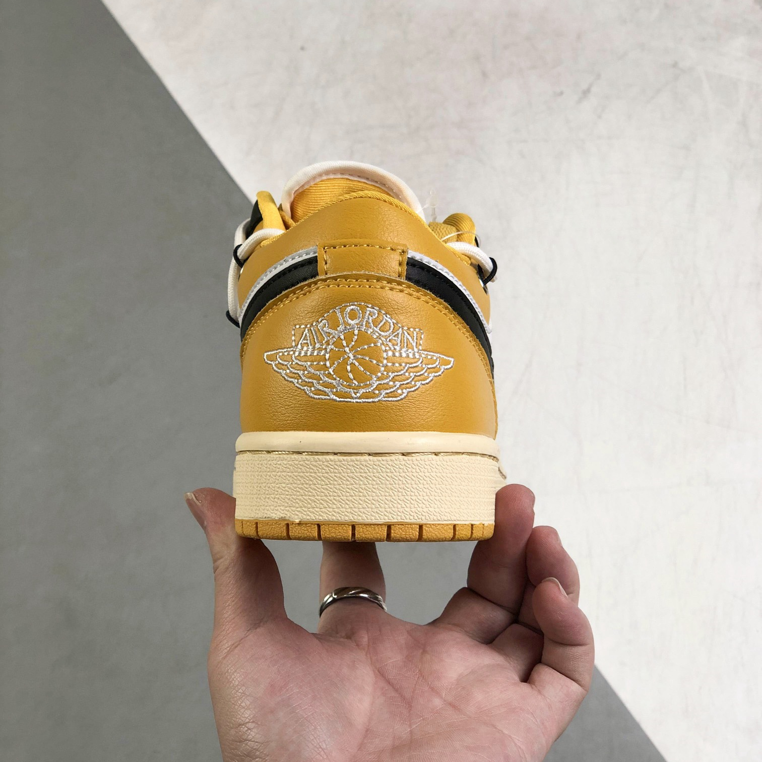 Nike Air Jordan 1 x OFF White Low Top Sneakers Shoes Gr. 36-46