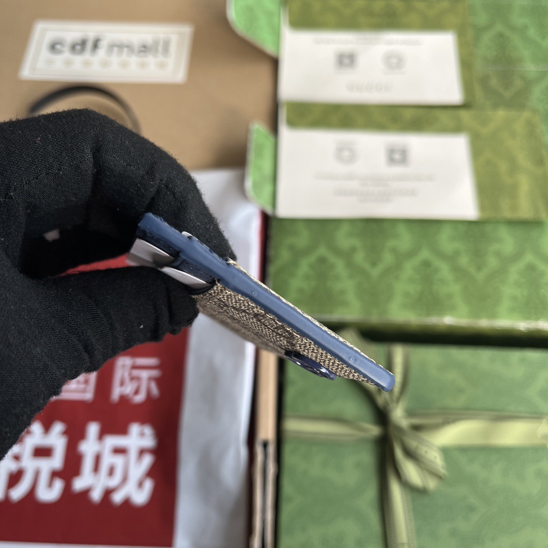 Gucci Kartenetui Mit GG Detail Size 11*7cm