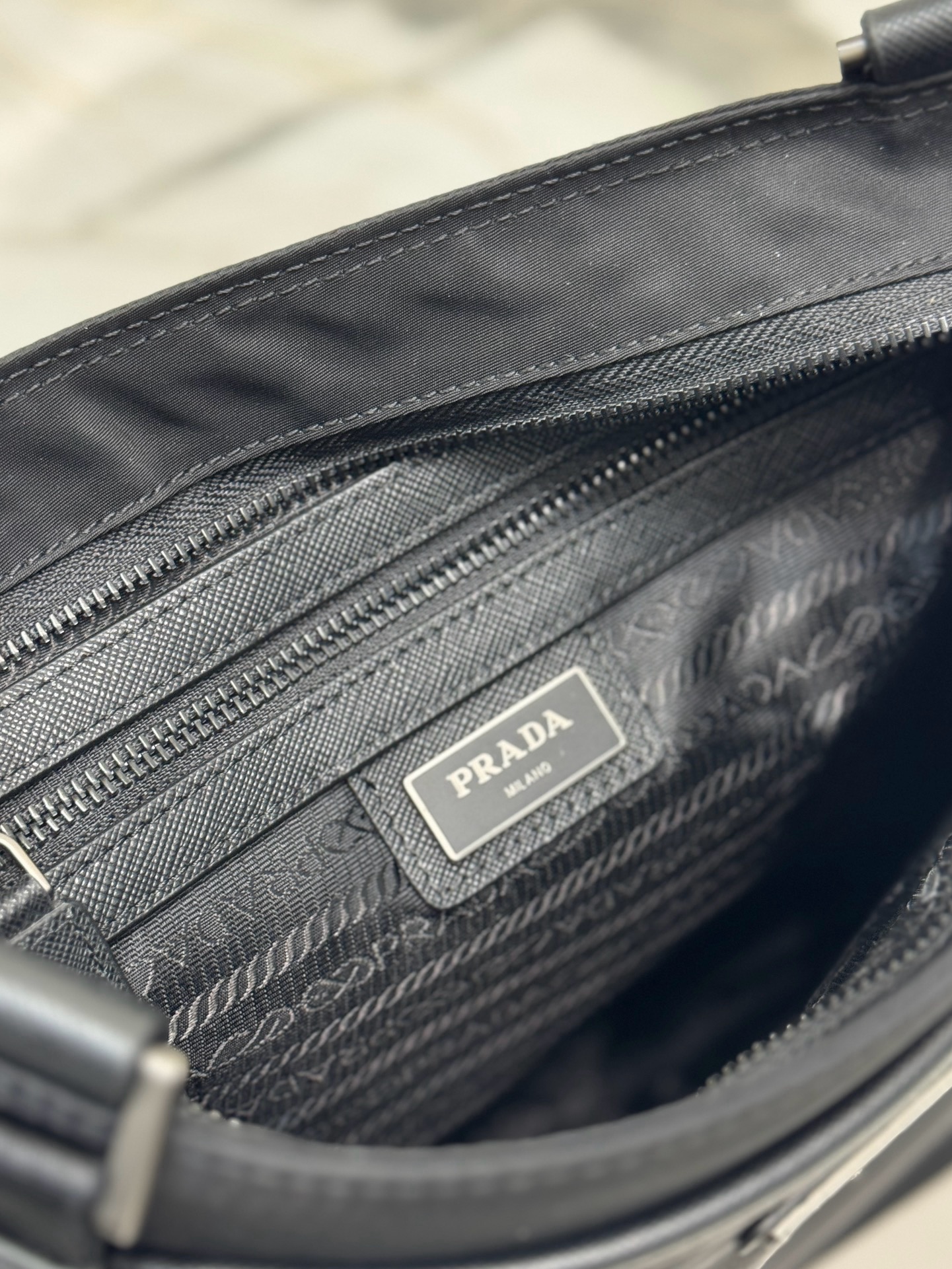 Prada 2VH118 Saffiano Re-Nylon Shoulder Bags Size 28*25*6cm