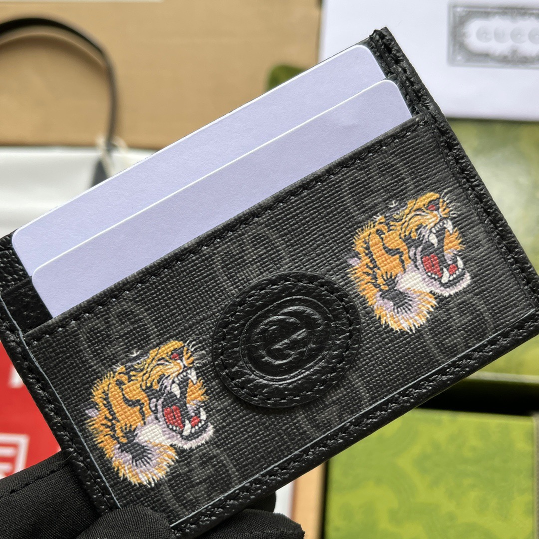 Gucci GG Card case with Interlocking Size 10*7cm Style: 673002