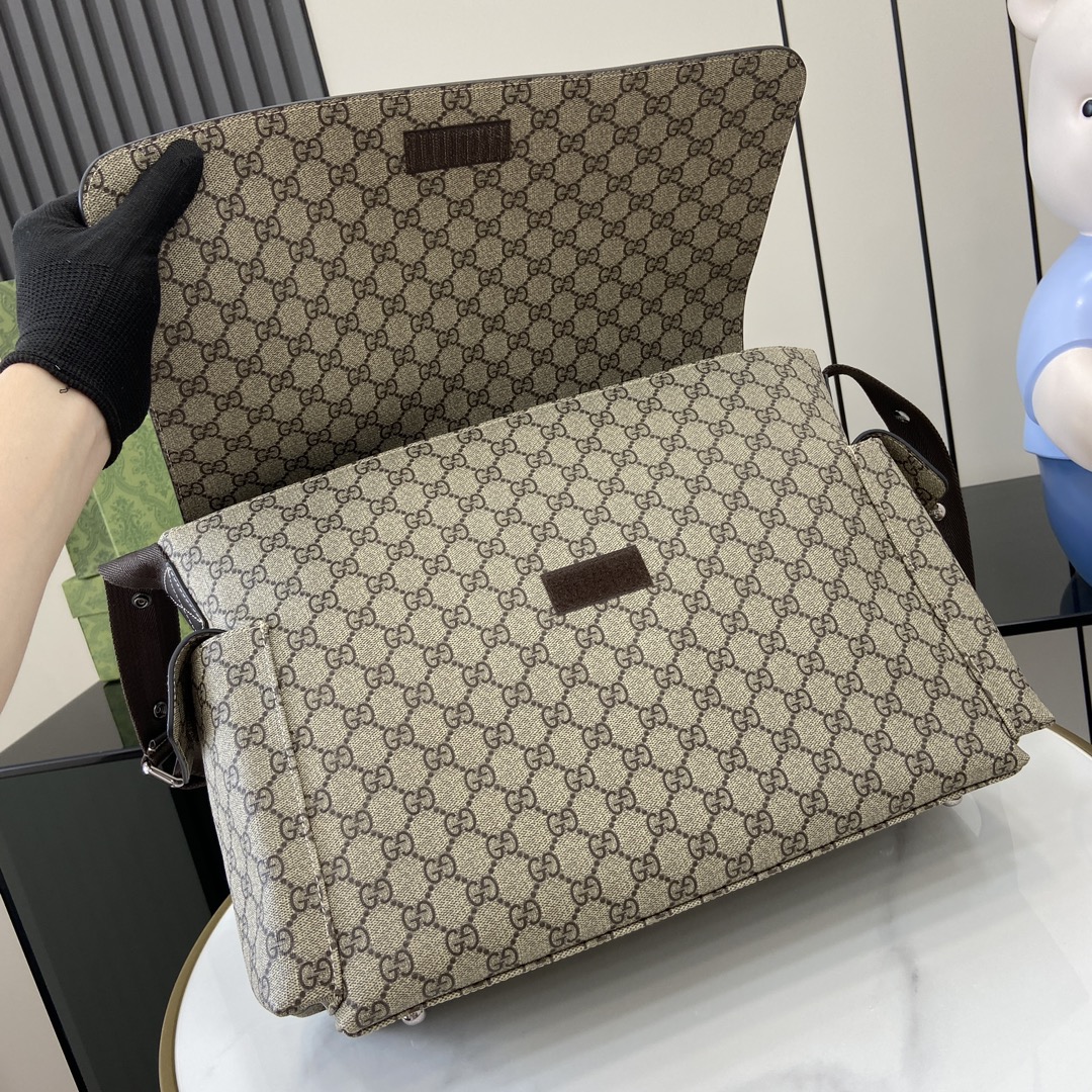 Gucci GG Supreme Shoulder Bags Size 44*28*14cm