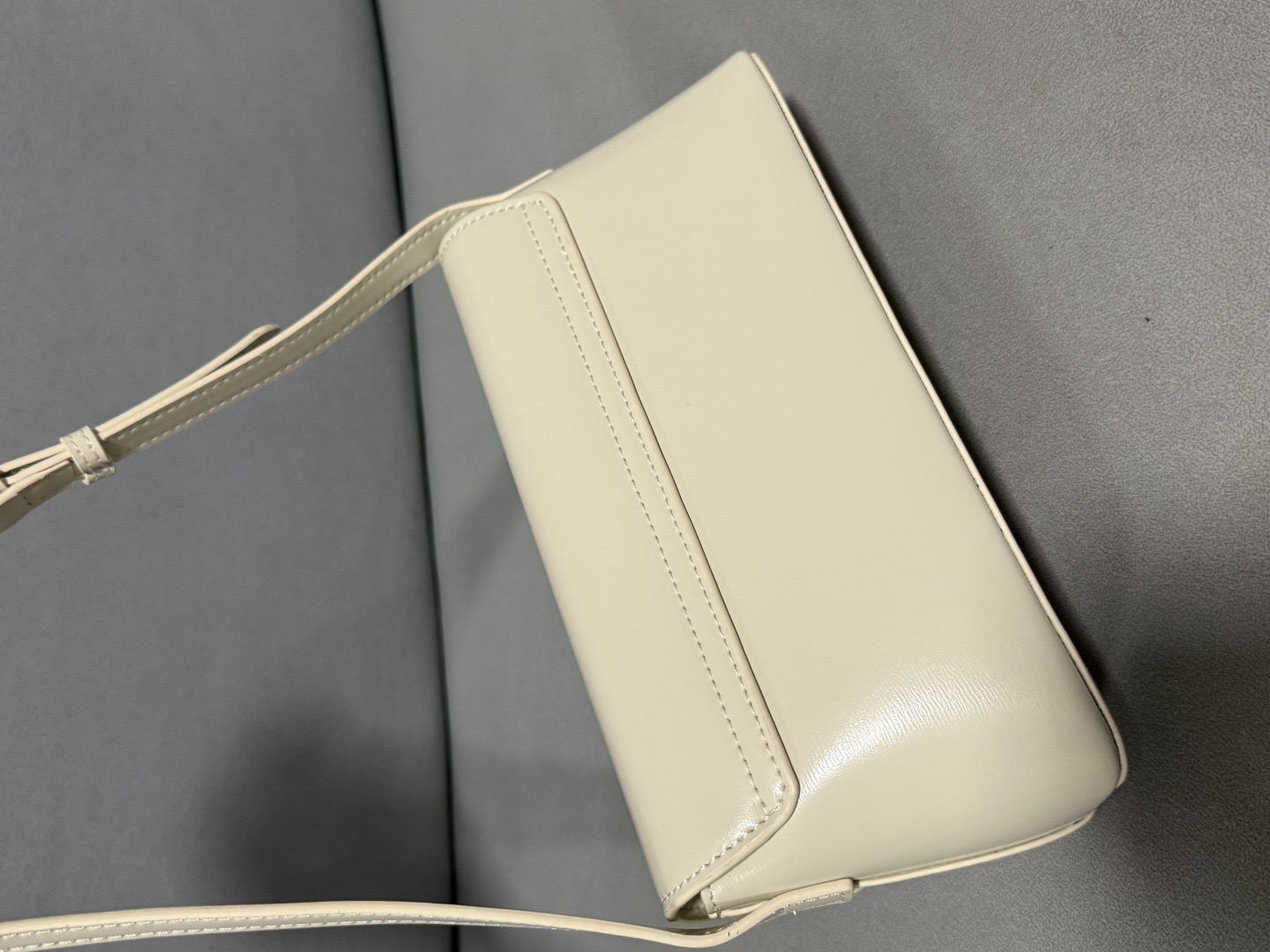 Celine 25ss Lulu Shoulder Bags Size 24*11.5*8cm