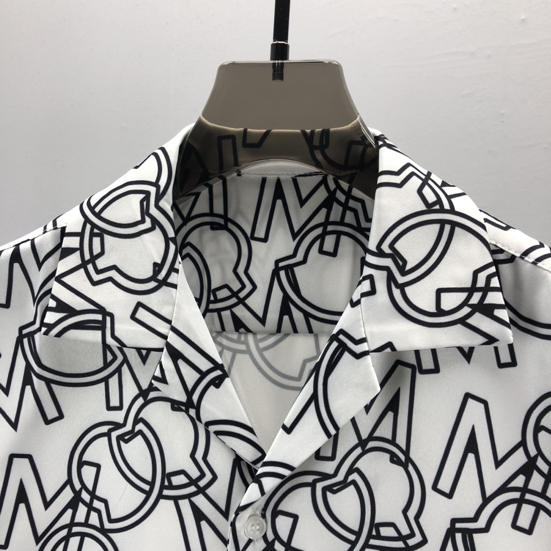 Moncler Sommeranzug Size S-XXL