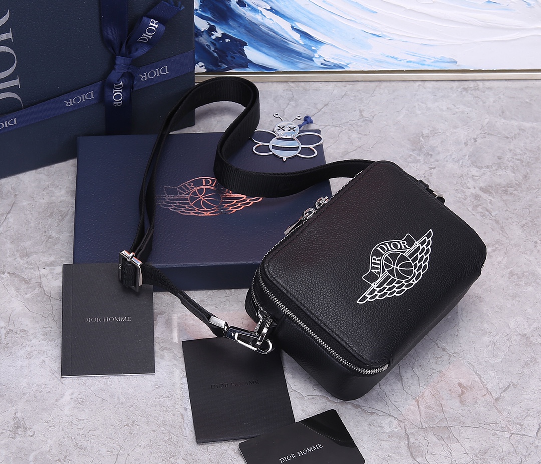 Dior Mens Shoulder Bags 17*12.5*6cm