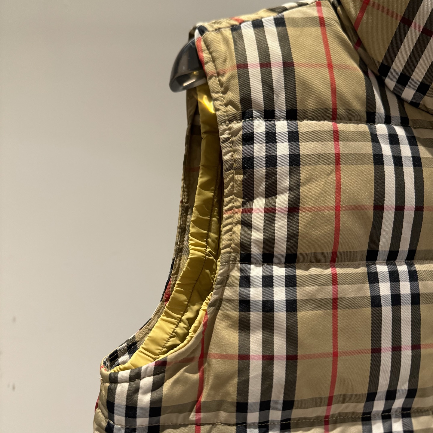 Burberry Unisex Winter Vest Size S-XL