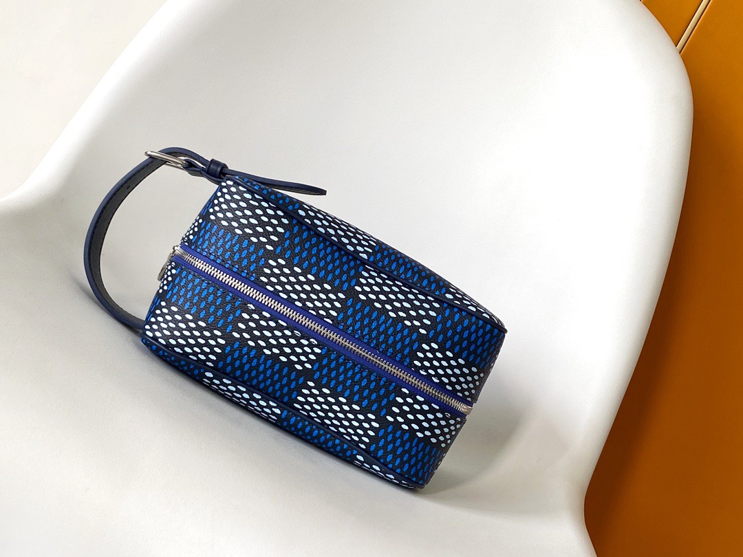 Louis Vuitton N40747 Locker Dopp Kit Bags Size 23*13*12cm