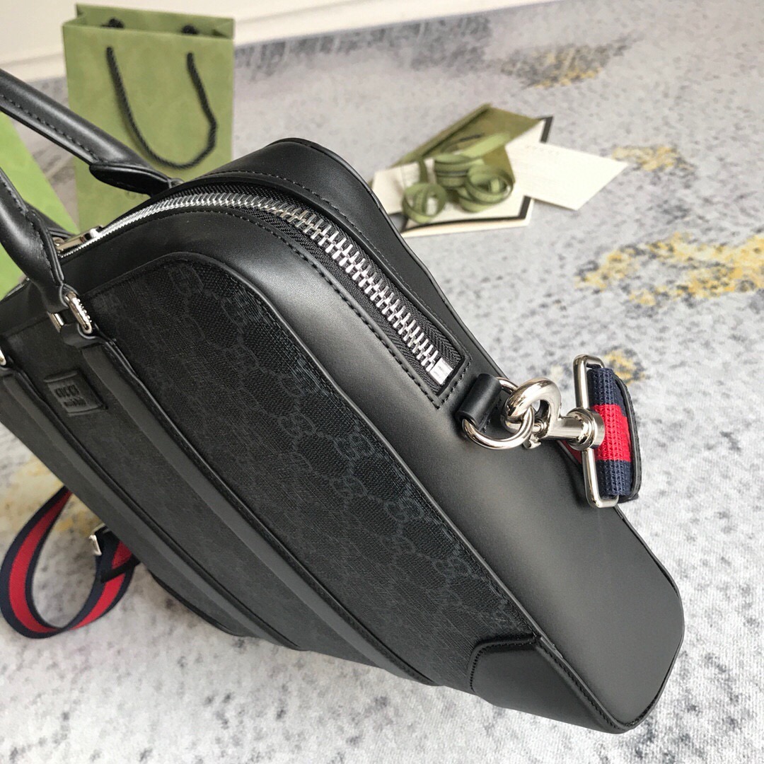 Gucci Aus GG Supreme Shoulder bags Size 36*28*7cm