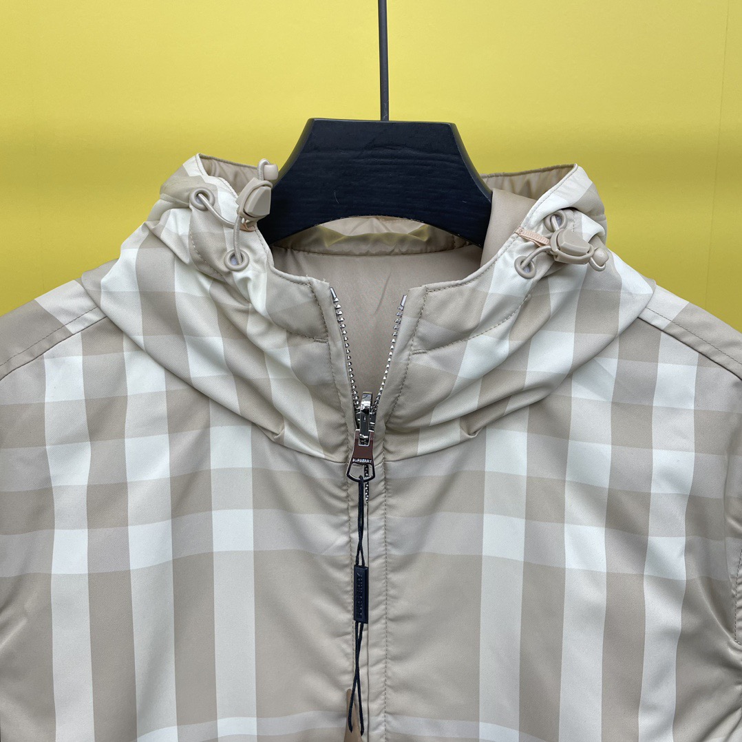 Burberry Unisex Jacket Size S-XL
