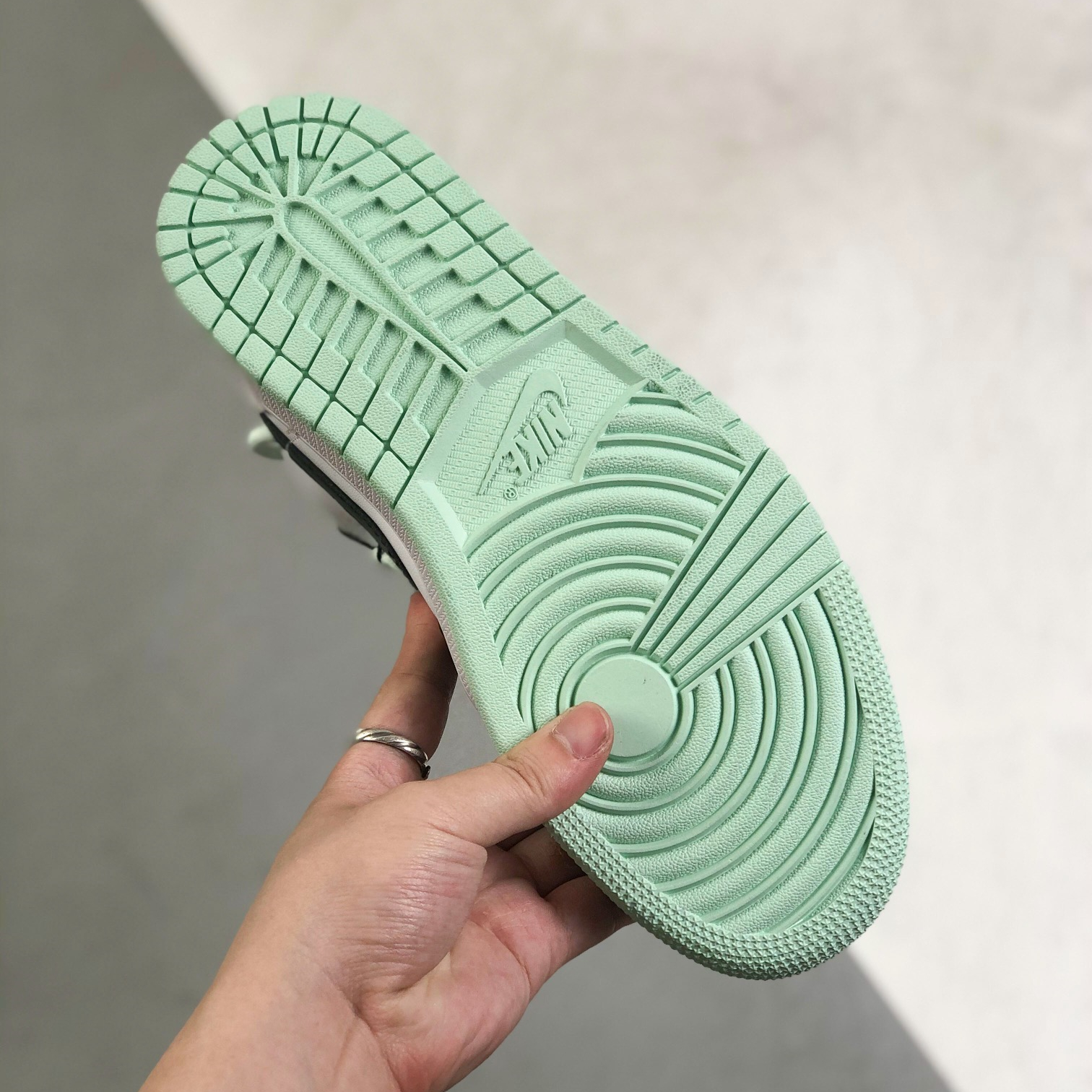 Nike Air Jordan 1 x OFF White Low Top Sneakers Shoes Gr. 36-46