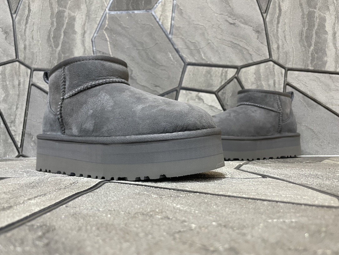 UGG Women Boots Size 35-40