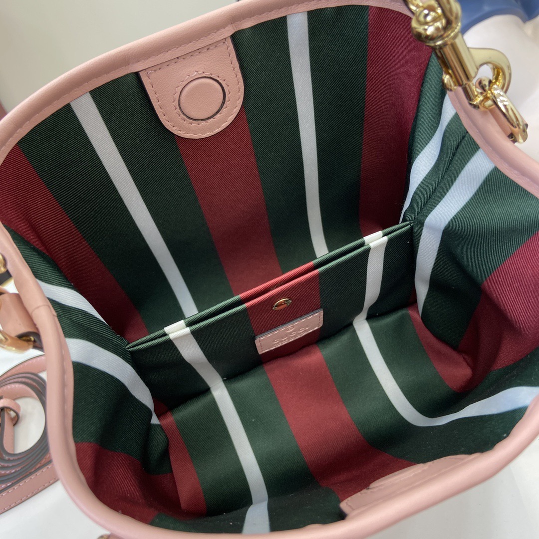 Gucci GG Emblem Women Shoulder Bags Size 20*18*11cm