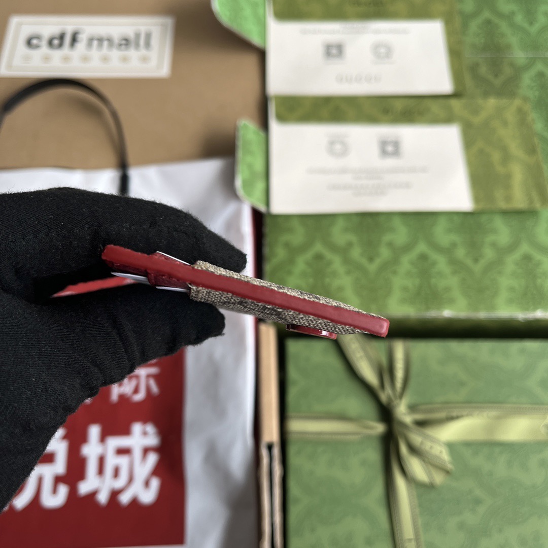 Gucci Kartenetui Mit GG Detail Size 11*7cm