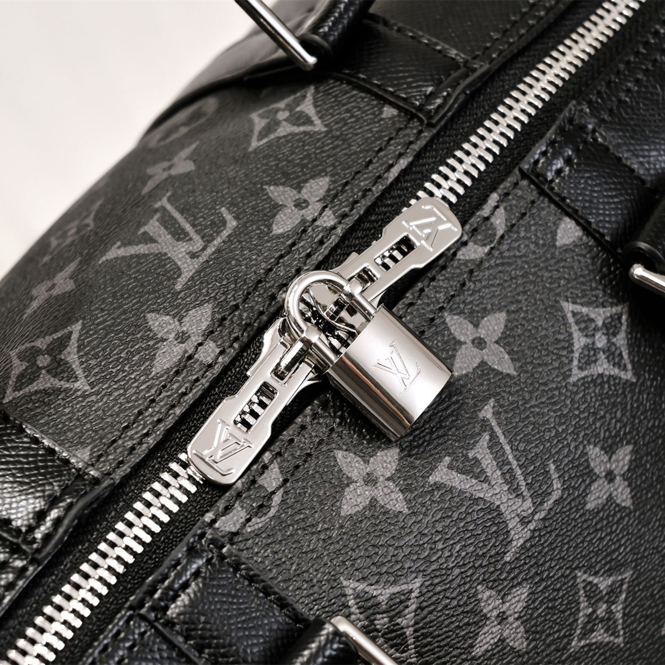 Louis Vuitton Keepall Travel Bags Size 45*27*20cm