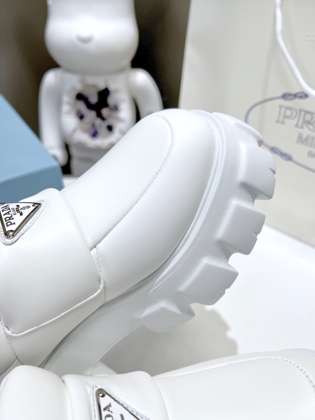 Prada 2024 New Soft padded nappa leather loafers Size 36-40