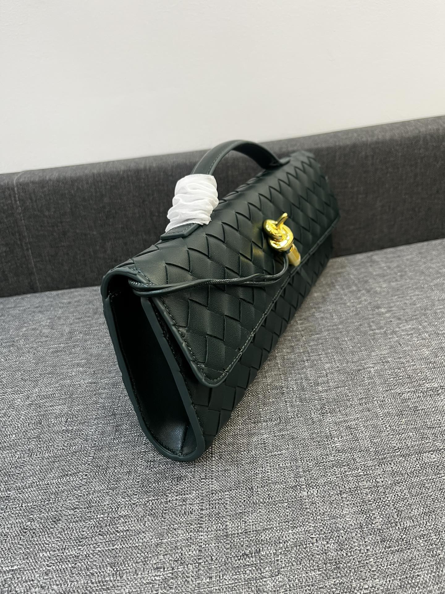 Bottega Veneta Andiamo Clutch 30*13*4cm