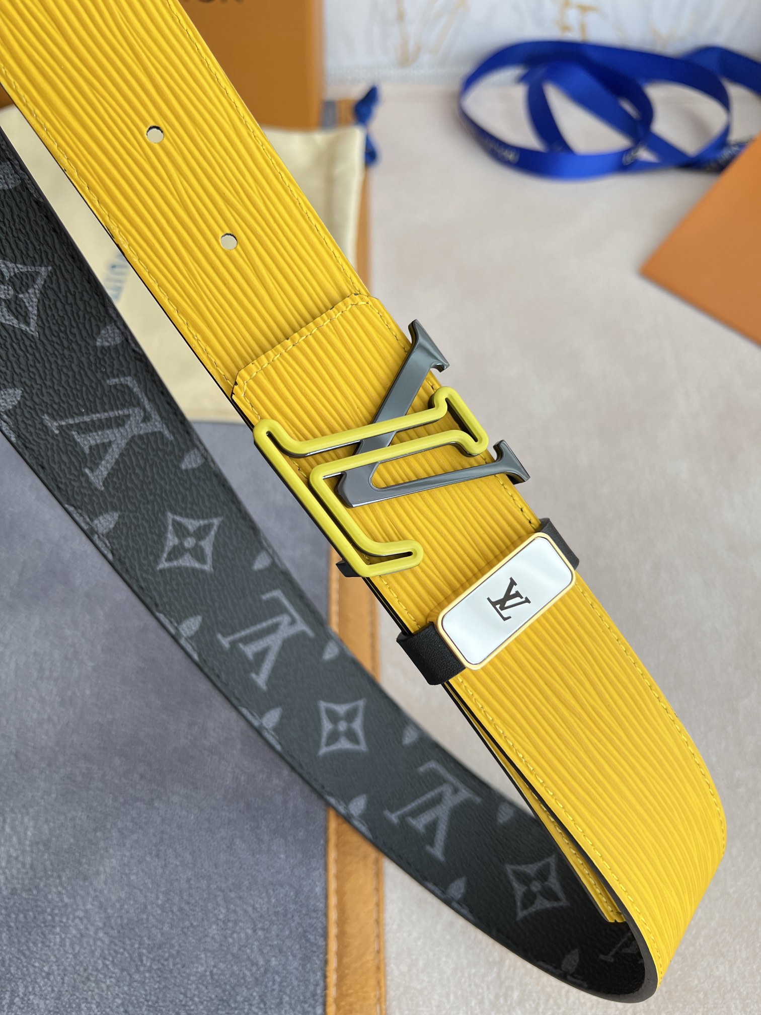 Louis Vuitton Men Belt Width 4cm
