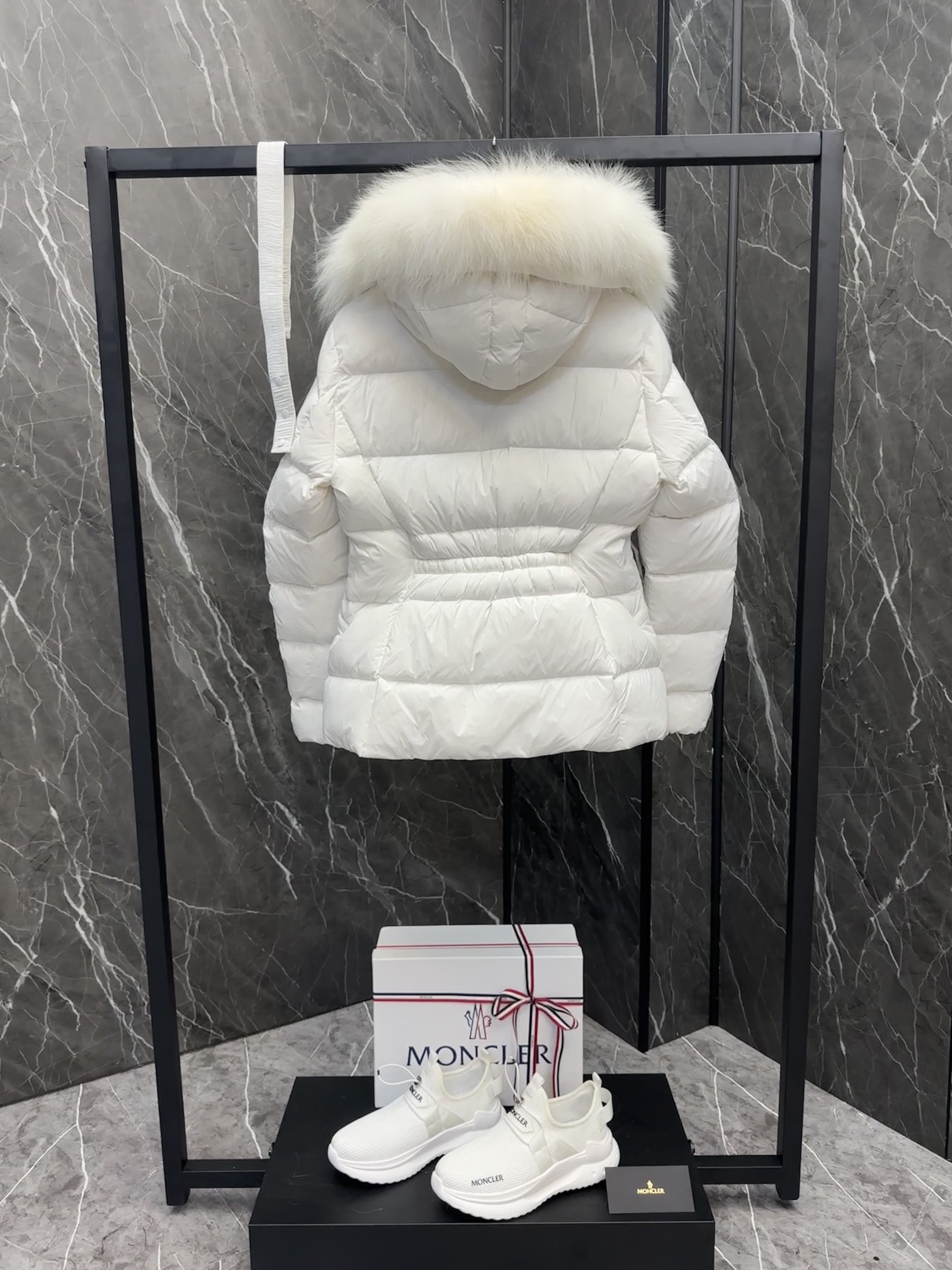 Moncler Boed Women Down Jacket Size S-XL