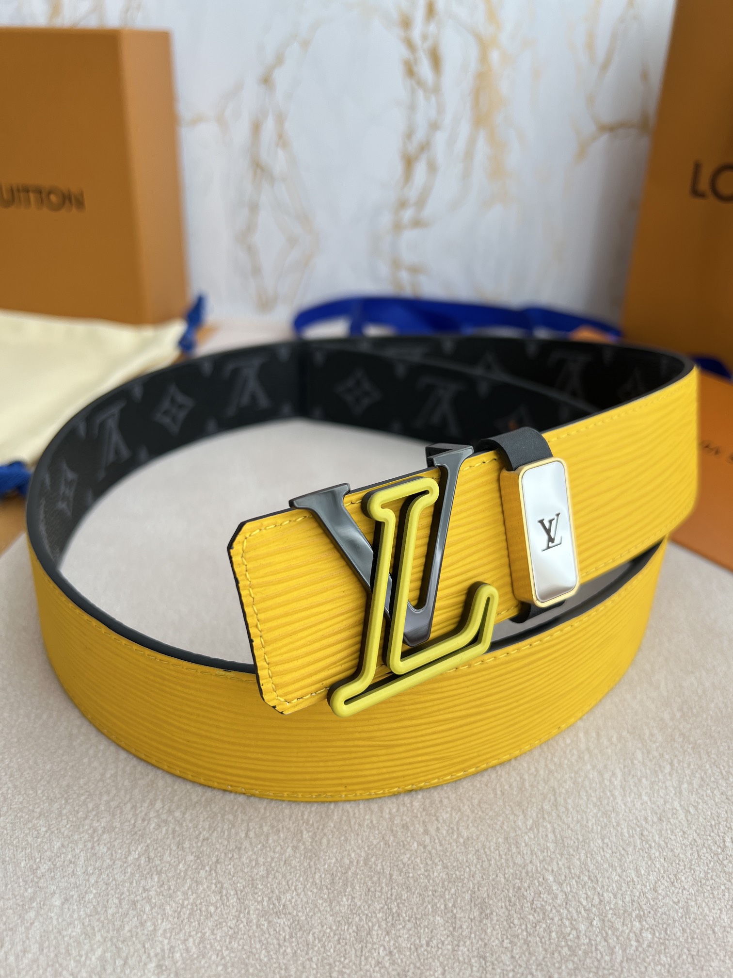 Louis Vuitton Men Belt Width 4cm
