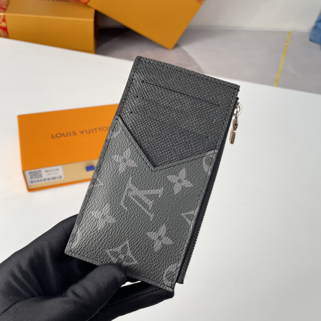 Louis Vuitton M64038 Card Holder Size 14*8cm