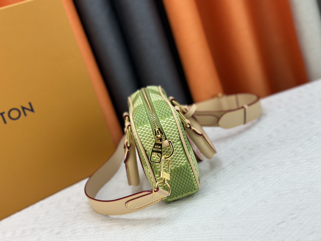 Louis Vuitton N40643 Nano Porte Documents Voyage Shoulder Bags Size 20*13*5cm