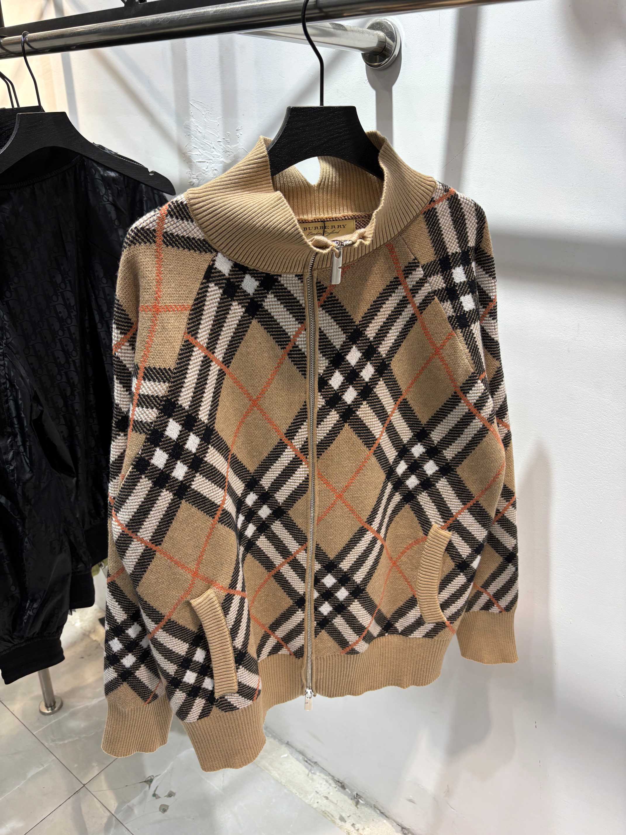Burberry Unisex Jacket Size S-XL