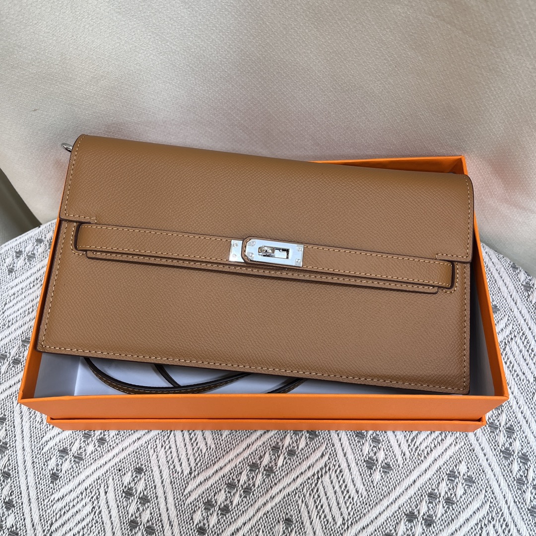 Hermes Elan Shoulder Bags Size 24cm