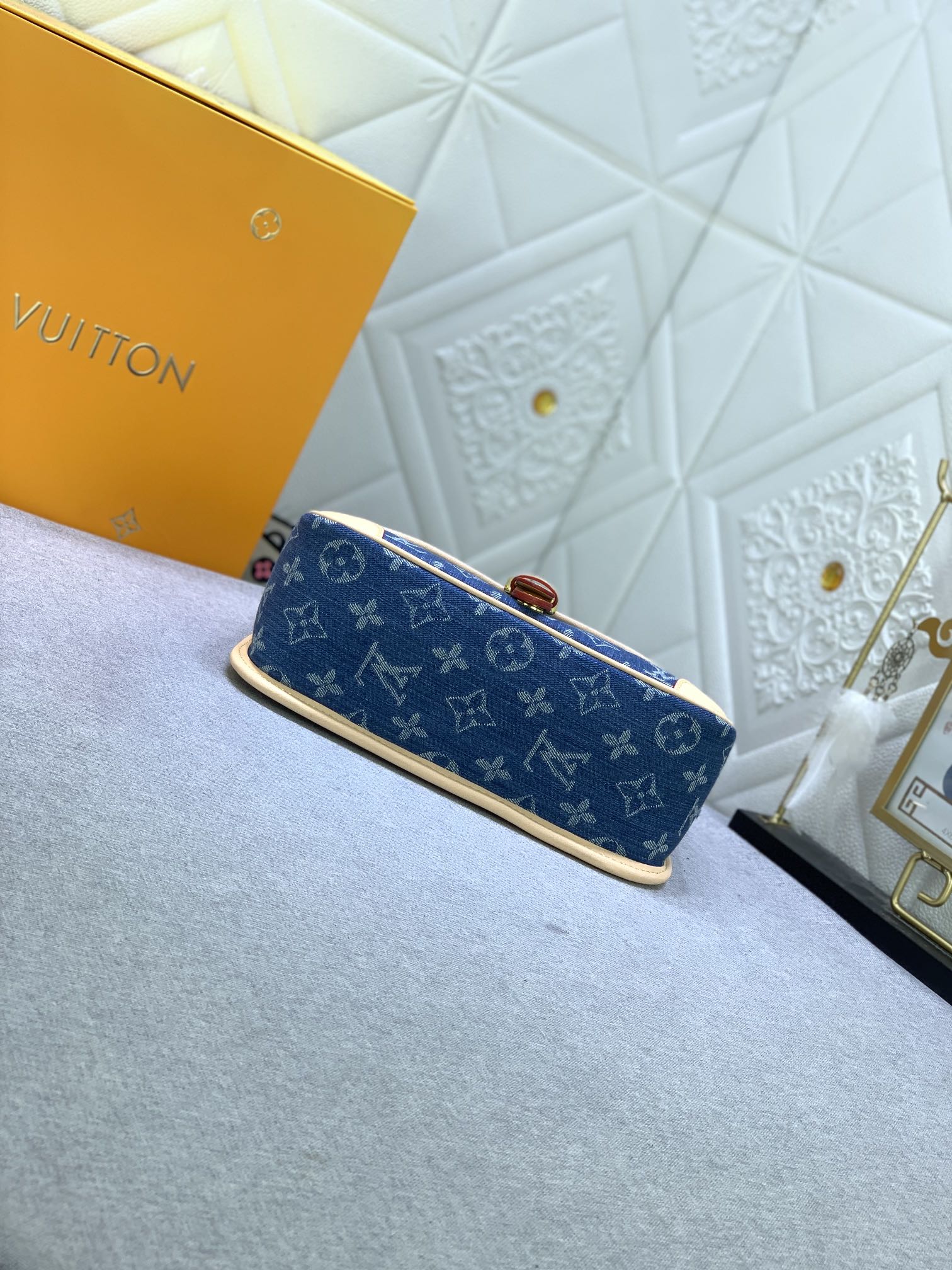 Louis Vuitton M45985 Diane Denim Cowboy Shoulder Bags Size 25*9*15cm