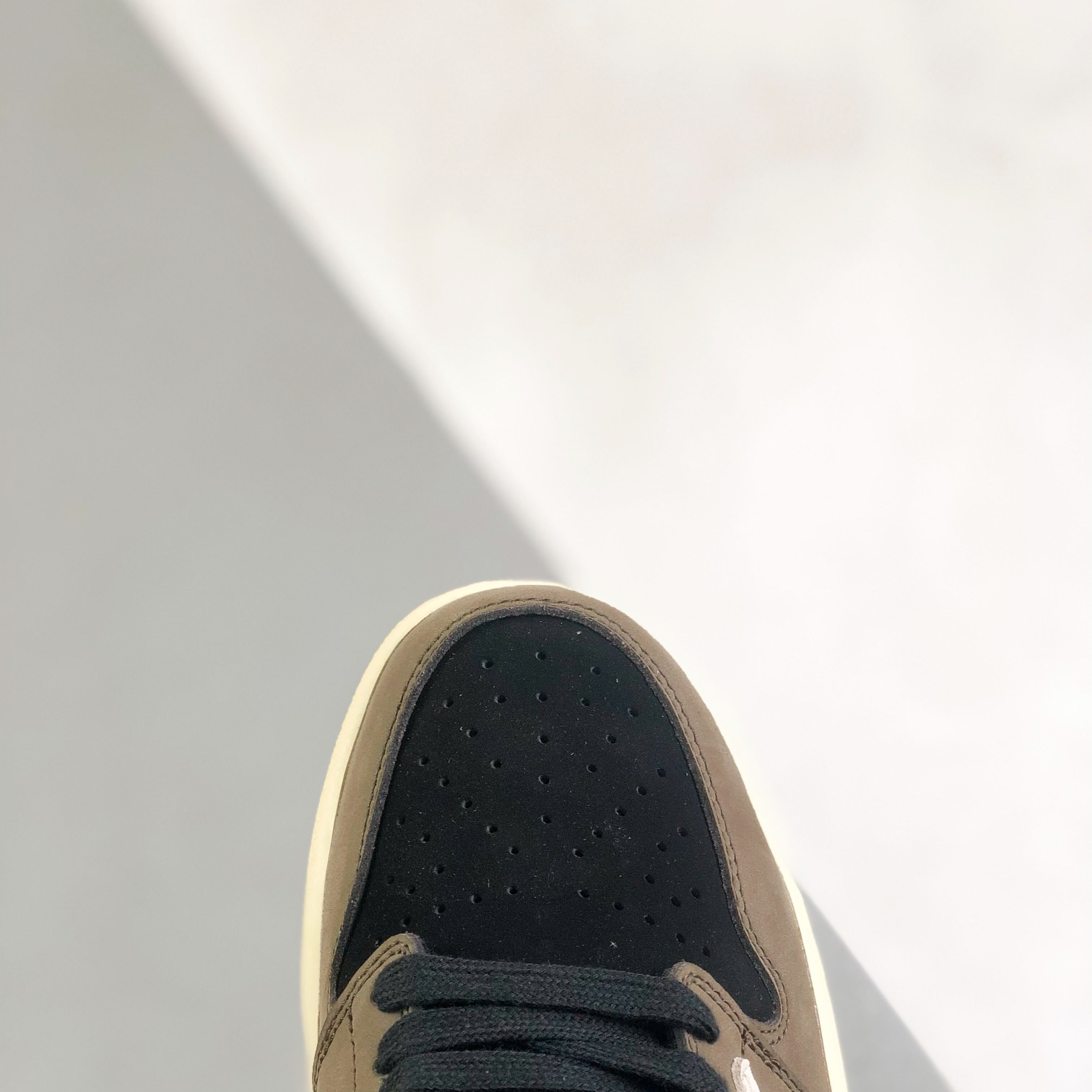 Nike Air Jordan 1 x Travis Scott Low Top Sneaker Shoes Gr. 36-46