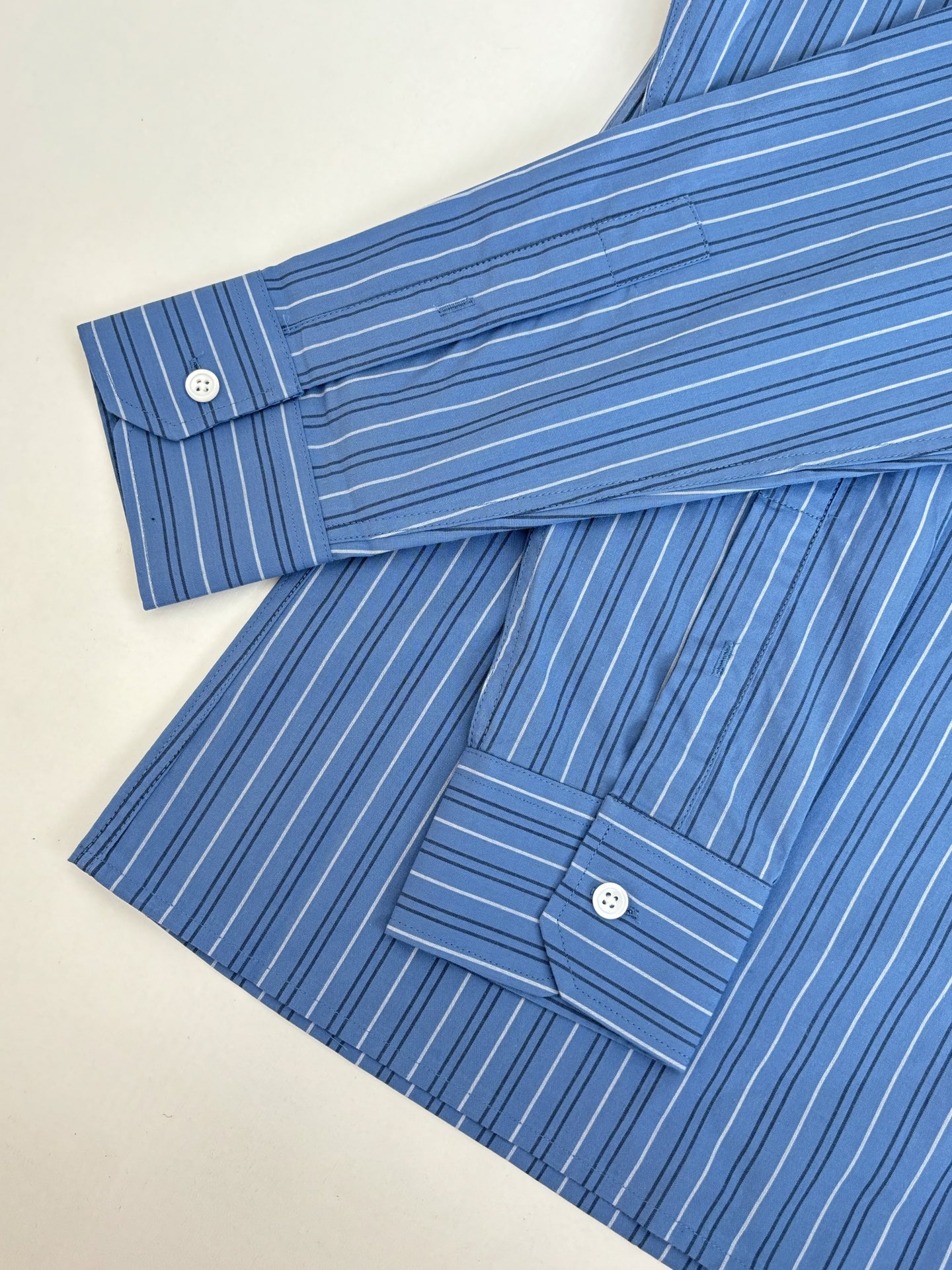 Loewe Unisex Shirt Size S-XL