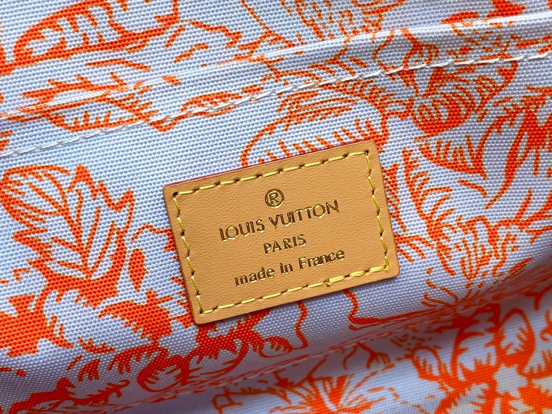 Louis Vuitton M25318 OnTheGo East West Shoulder Bag Size 25*13*10cm