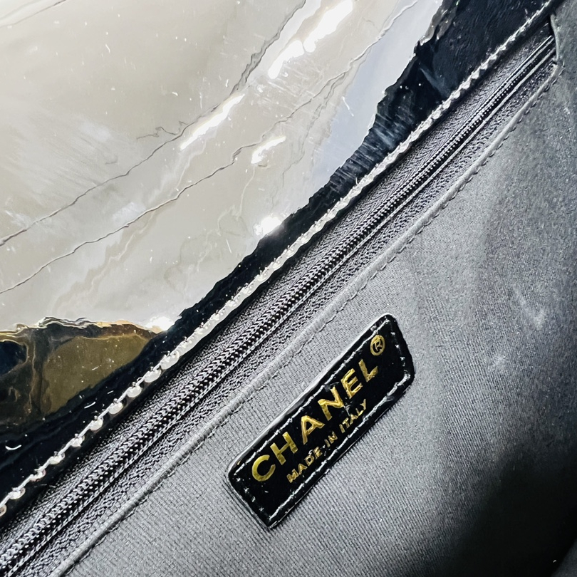 Chanel Women Backpack Bags Size 31.5*31*9cm