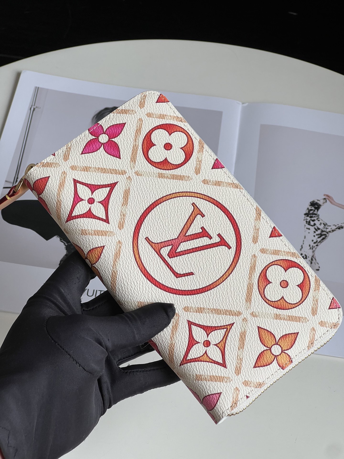 Louis Vuitton M11455 Zippy Wallet Size 19.5*10.5*2.5cm