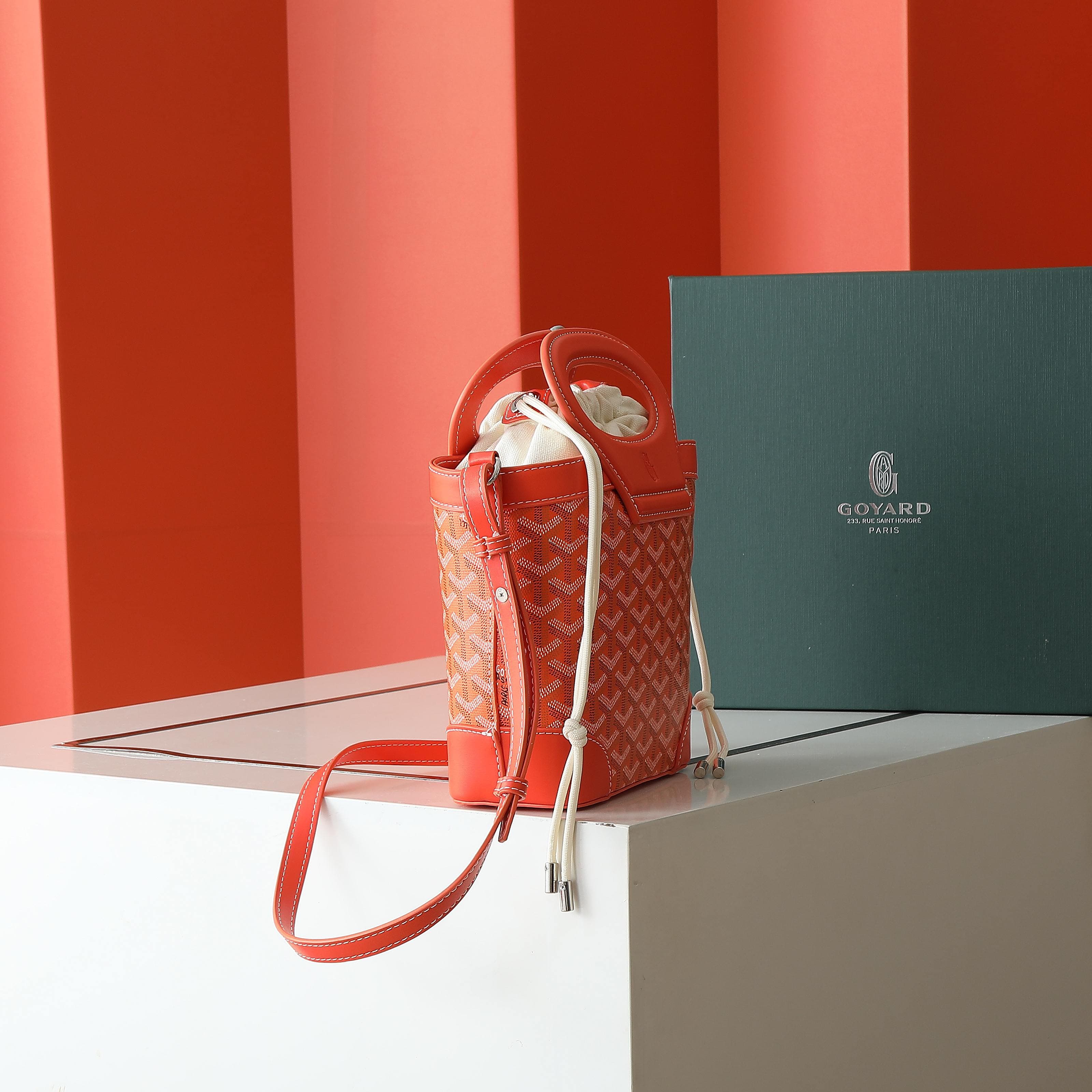 Goyard Beluga Shoulder Bags Size 23*18.5*8cm