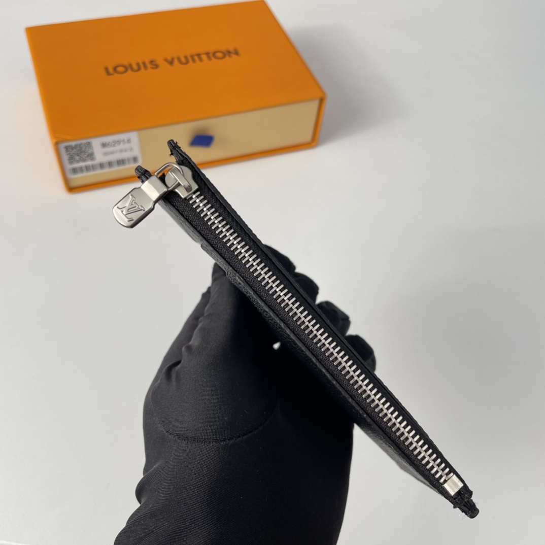 Louis Vuitton M64038 Card Holder Size 14*8cm