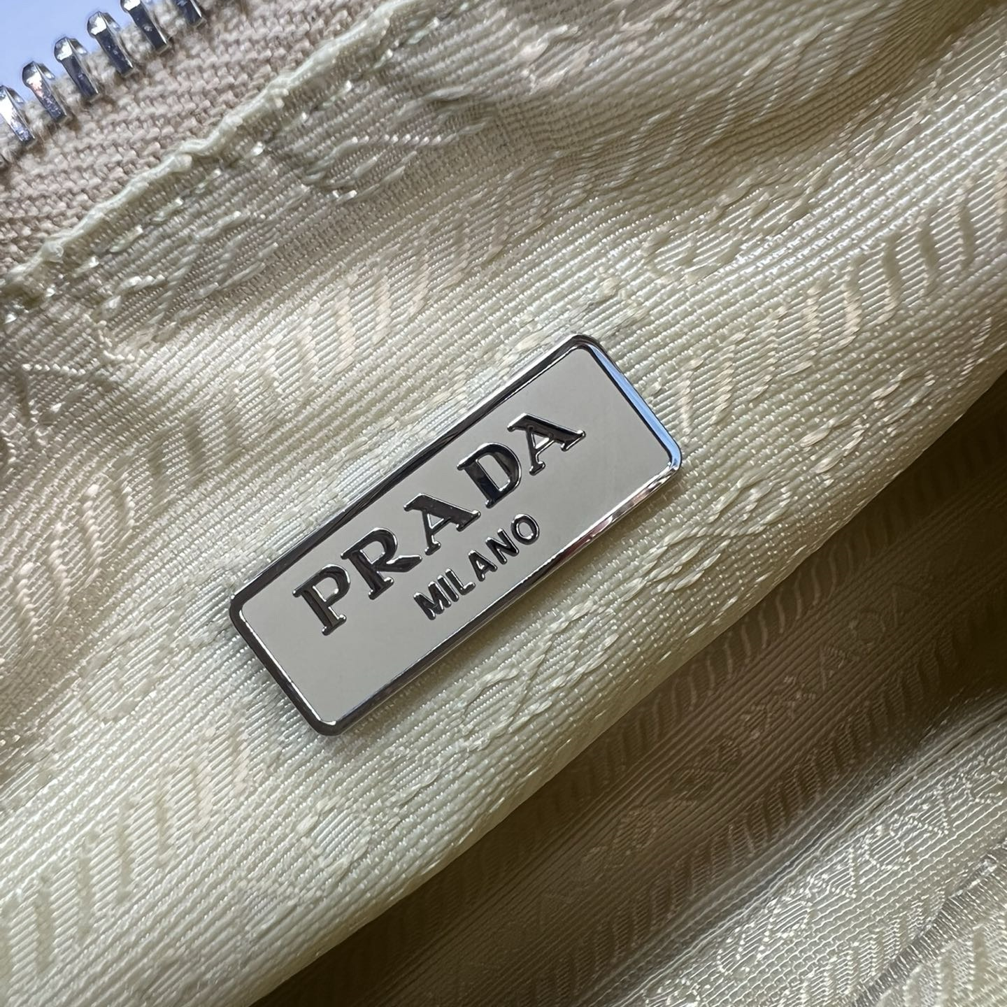 Prada 1NE204 Redition 2005 Women Bags 22*18*6.5cm