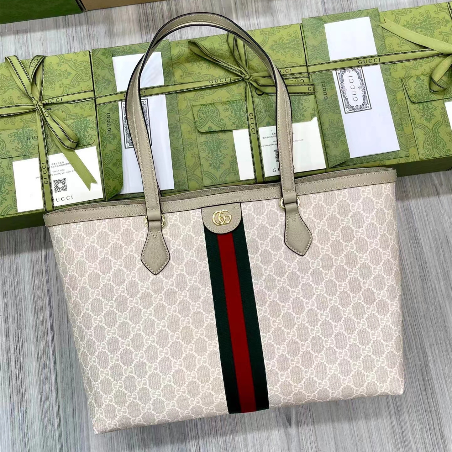 Gucci GG Supreme Shopping Bags Size 38*28*14cm