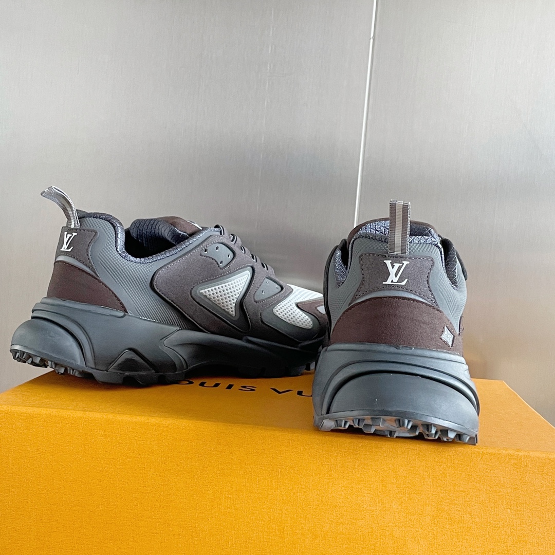 Louis Vuitton LV Runner Tatic Sneaker Size 40-46