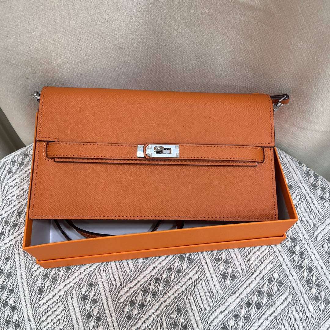 Hermes Elan Shoulder Bags Size 24cm