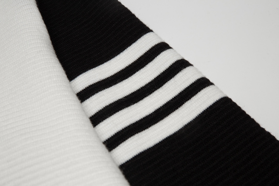 Thom Browne Unisex Sweatshirt Size S-XL