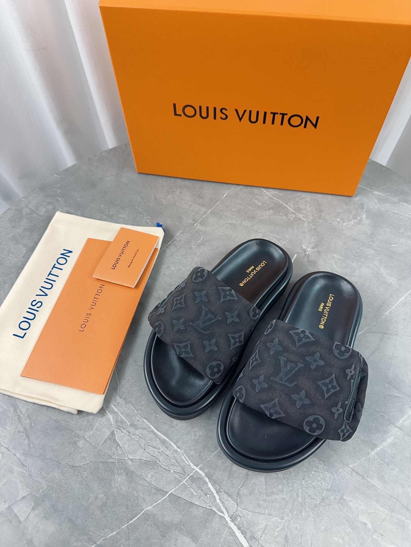 Louis Vuitton 2024ss Pool Pillow Comfort Slippers Size 36-45