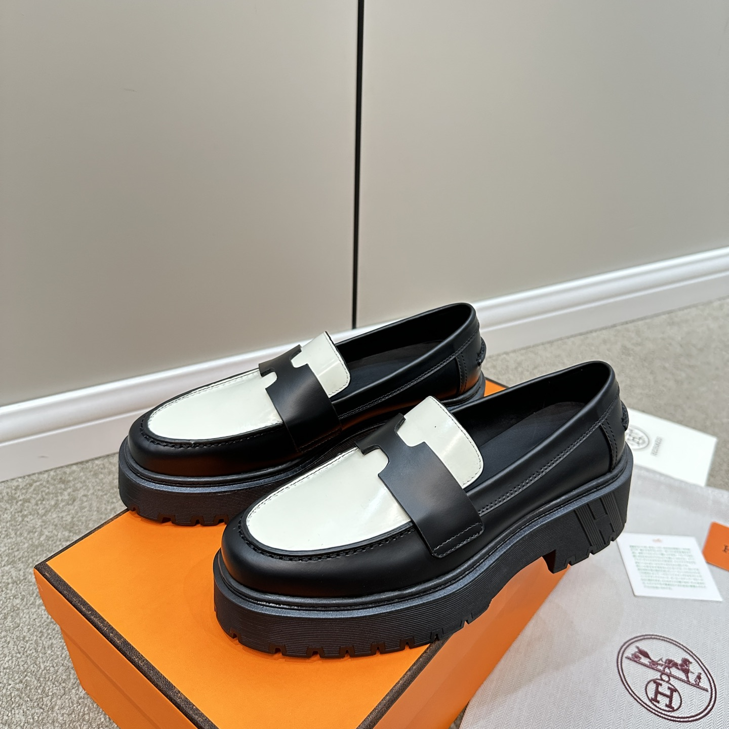 Hermes Women Loafers Size 36-40