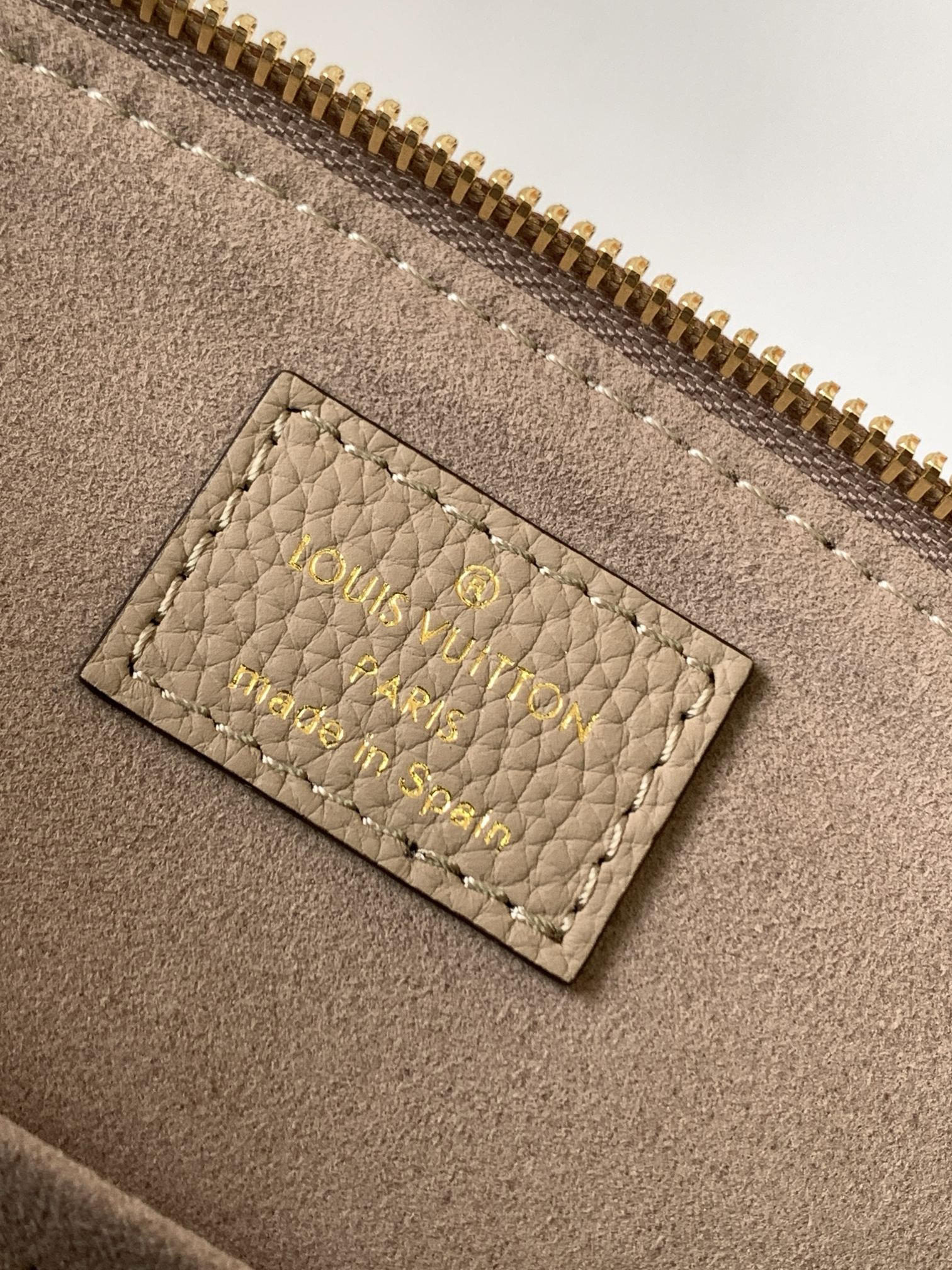 Louis Vuitton M45833 Women Bags 2-Size