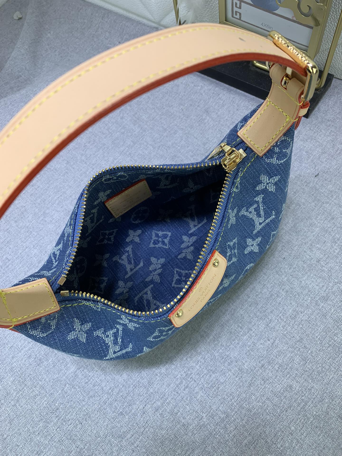 Louis Vuitton M82949 Hills Pochette Monogram Denim Denim Cowboy Shoulder Bags Size 20.5*6*16cm