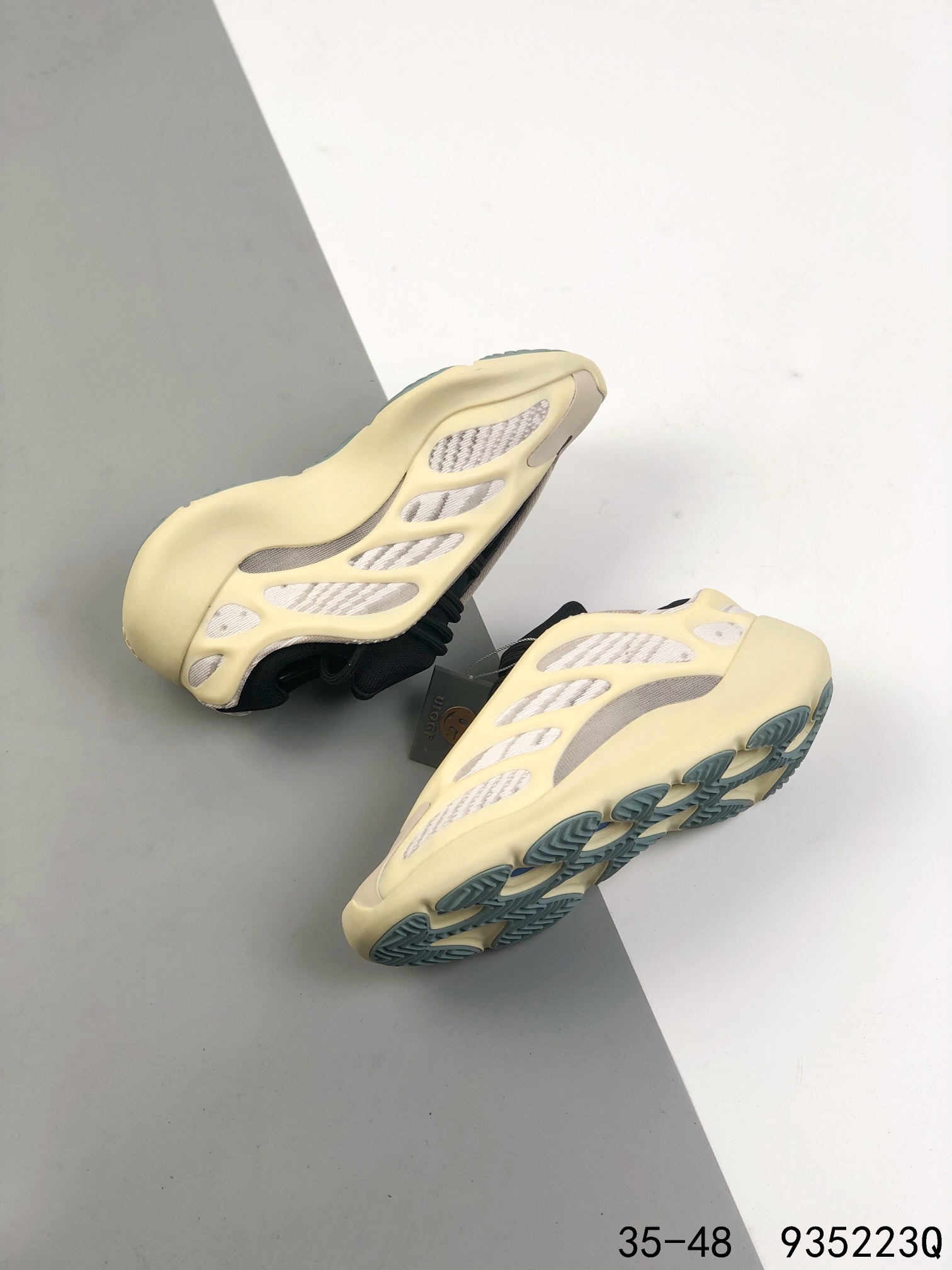 Yeezy 700 V3 Mens/Women's Sneakers Shoes 35 - 48