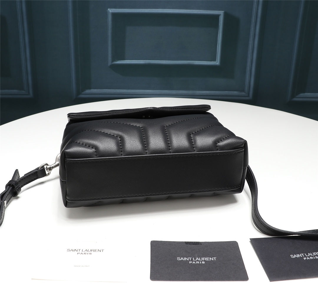 YSL Women Shoulder Bags Size 20cm