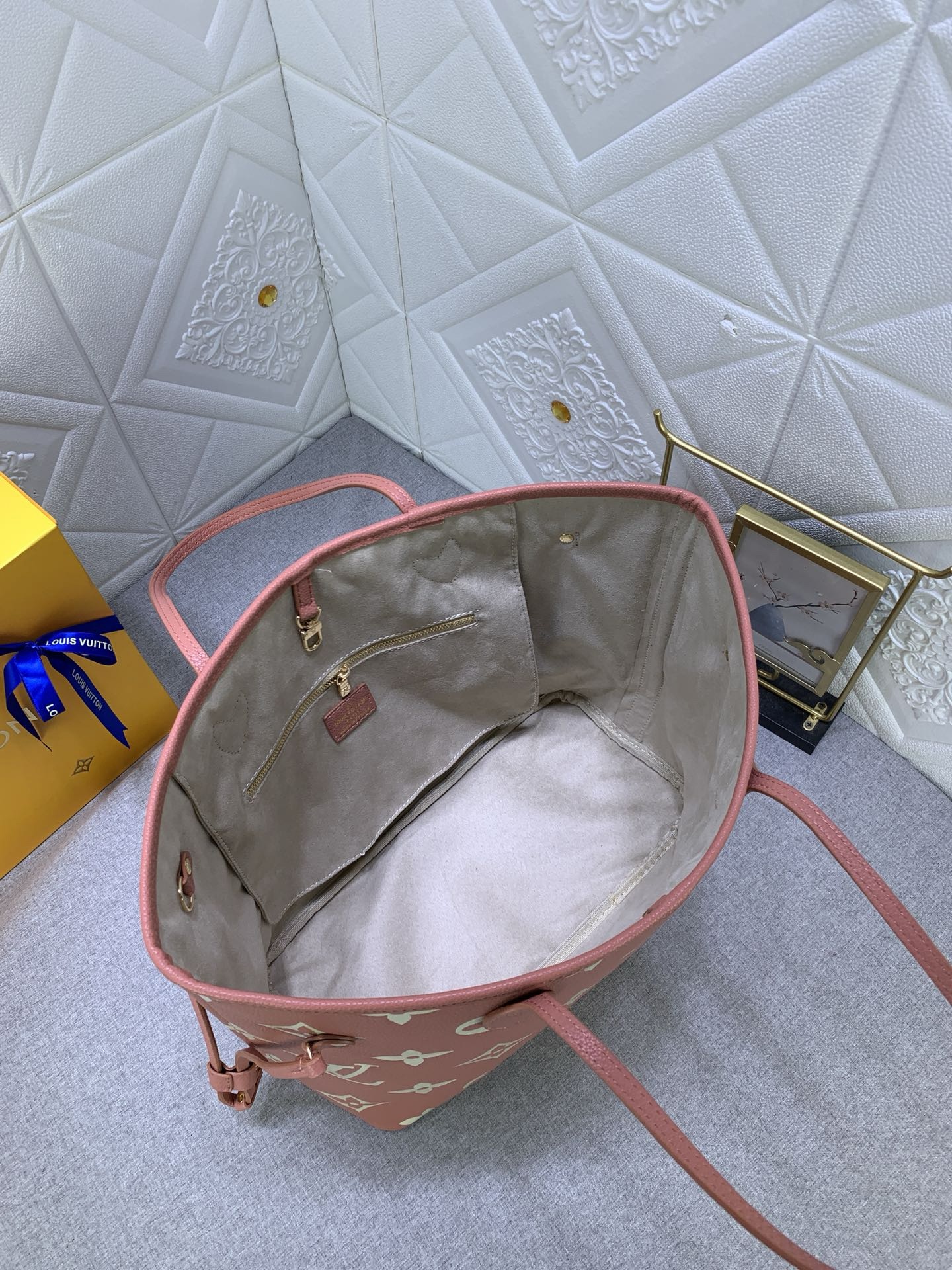 Louis Vuitton Shopping Bags 32*29*17cm