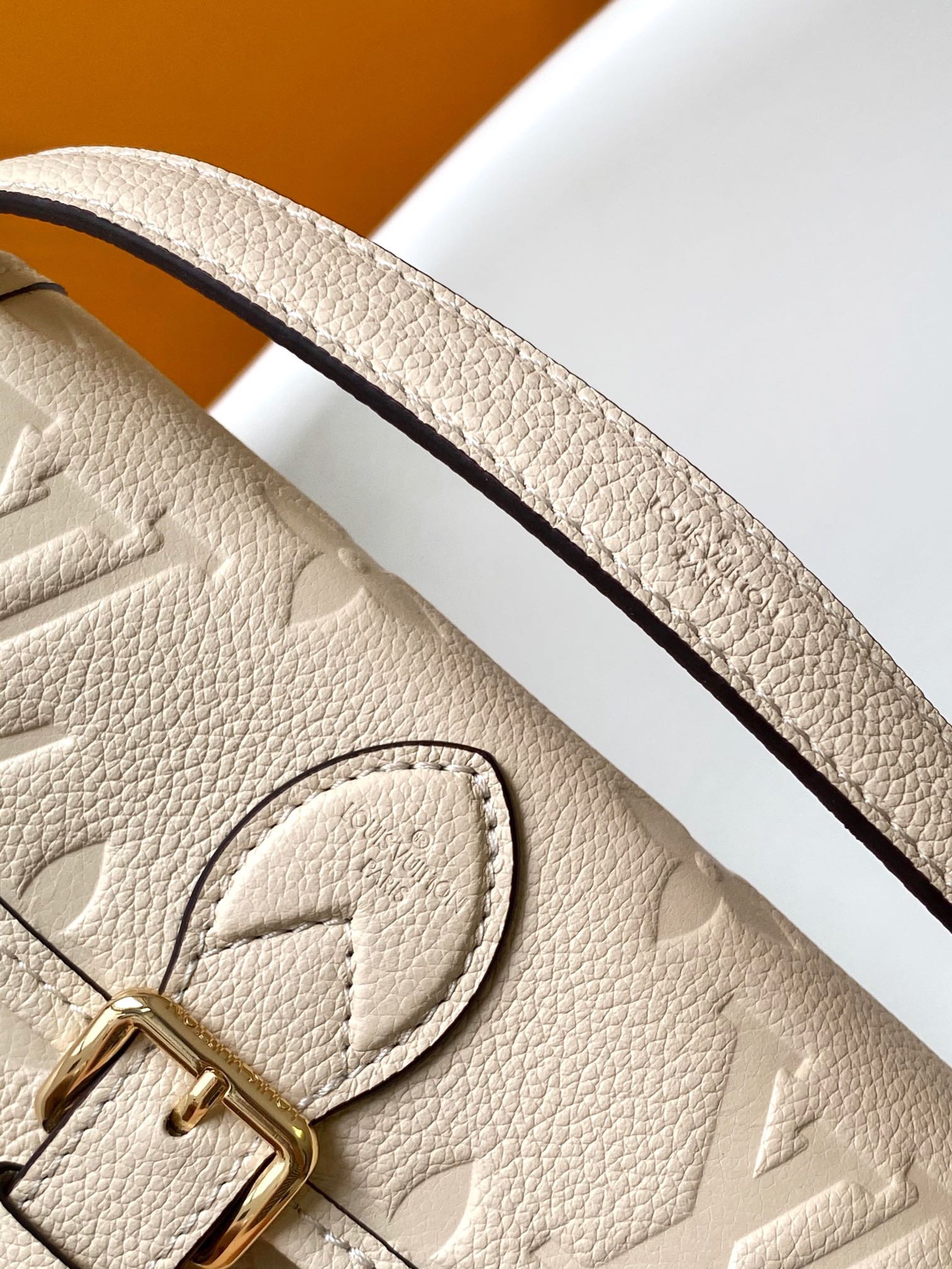 Louis Vuitton M83566 Nano Diane Women Shoulder Bags Size 19*10.5*6cm