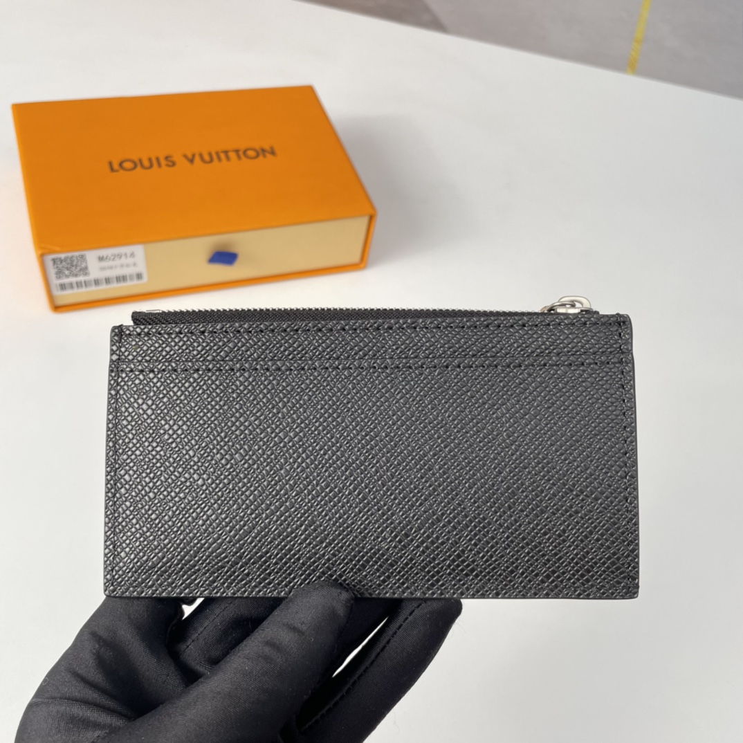 Louis Vuitton M64038 Card Holder Size 14*8cm