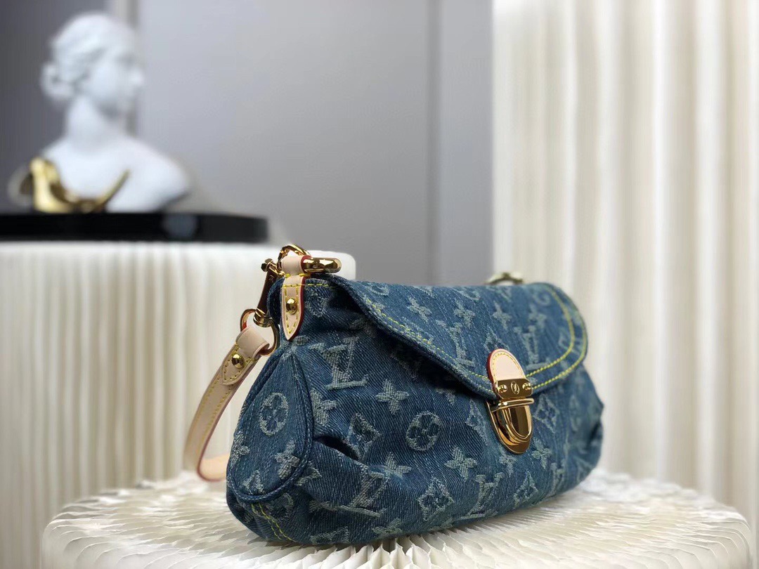 Louis Vuitton M95050 Women Shoulder Bag Size 26*15*9cm