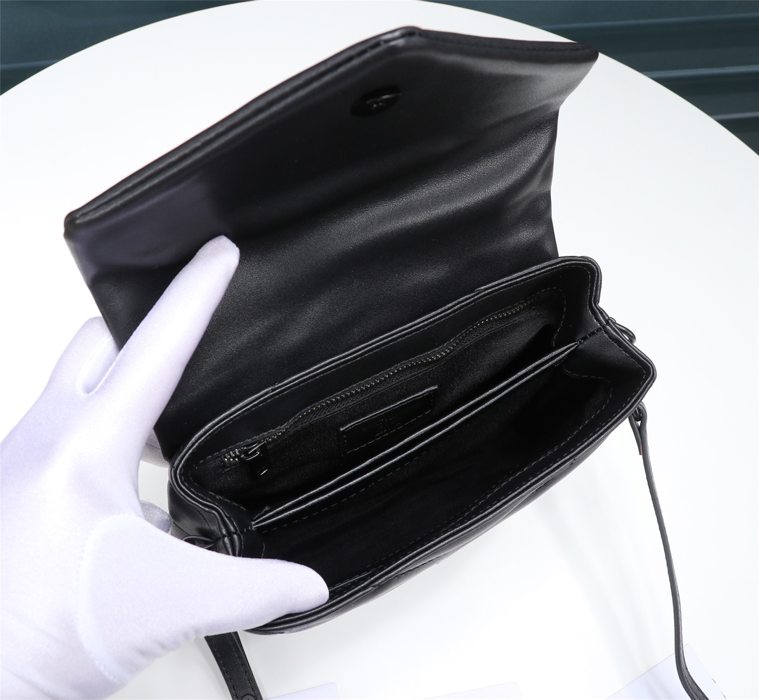 YSL Women Shoulder Bags Size 20cm